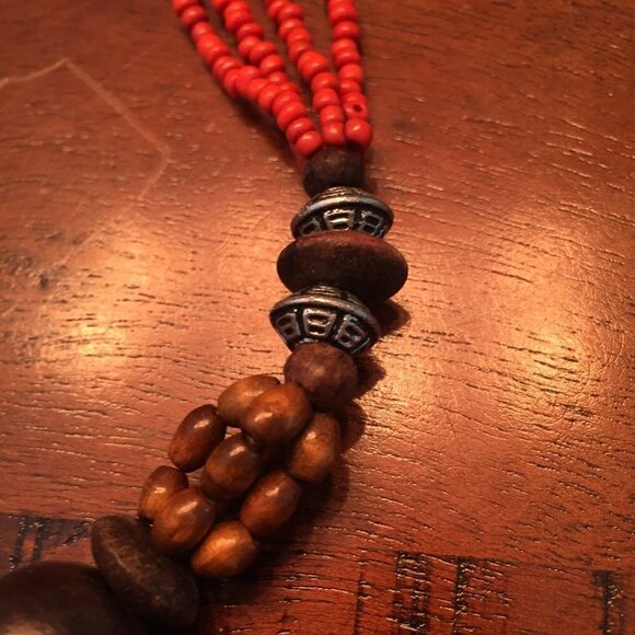 Coral Color Statement Necklace - Picture 3 of 6